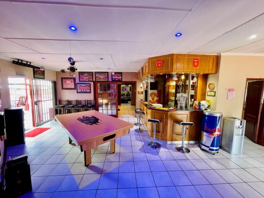 4 Bedroom Property for Sale in Brackenhurst Gauteng