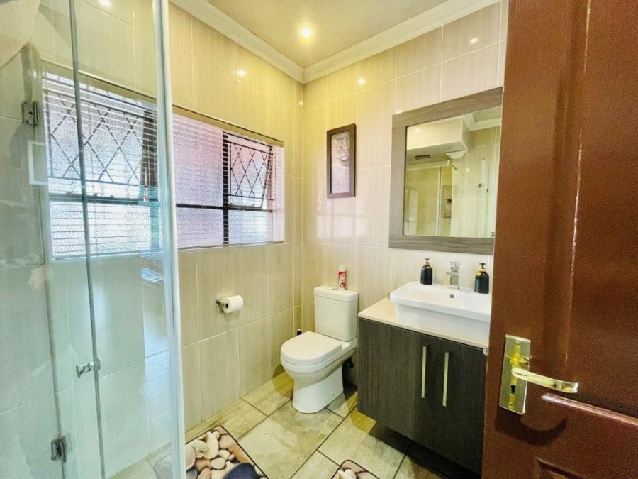 4 Bedroom Property for Sale in Brackenhurst Gauteng