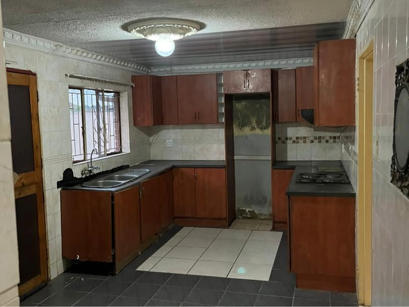 3 Bedroom Property for Sale in Soshanguve DD Gauteng