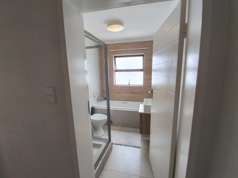 2 Bedroom Property for Sale in Founders Hill Gauteng