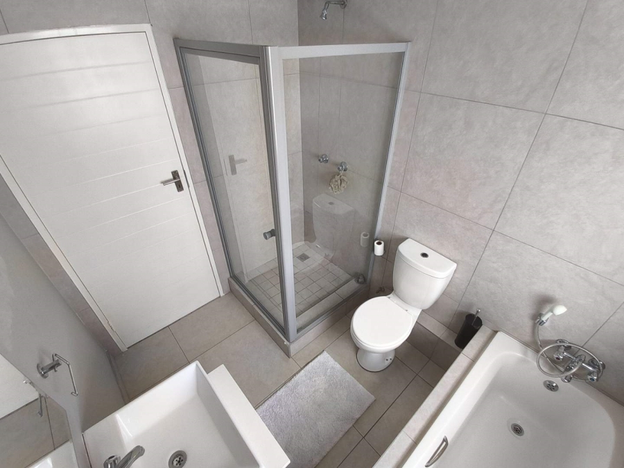 2 Bedroom Property for Sale in Founders Hill Gauteng