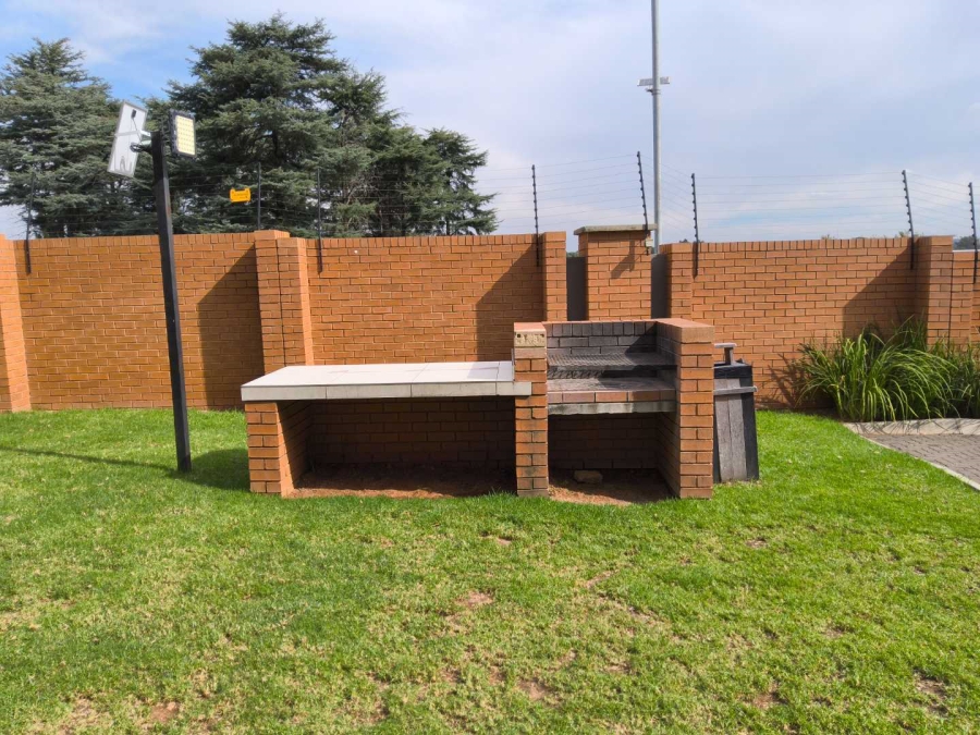 2 Bedroom Property for Sale in Founders Hill Gauteng