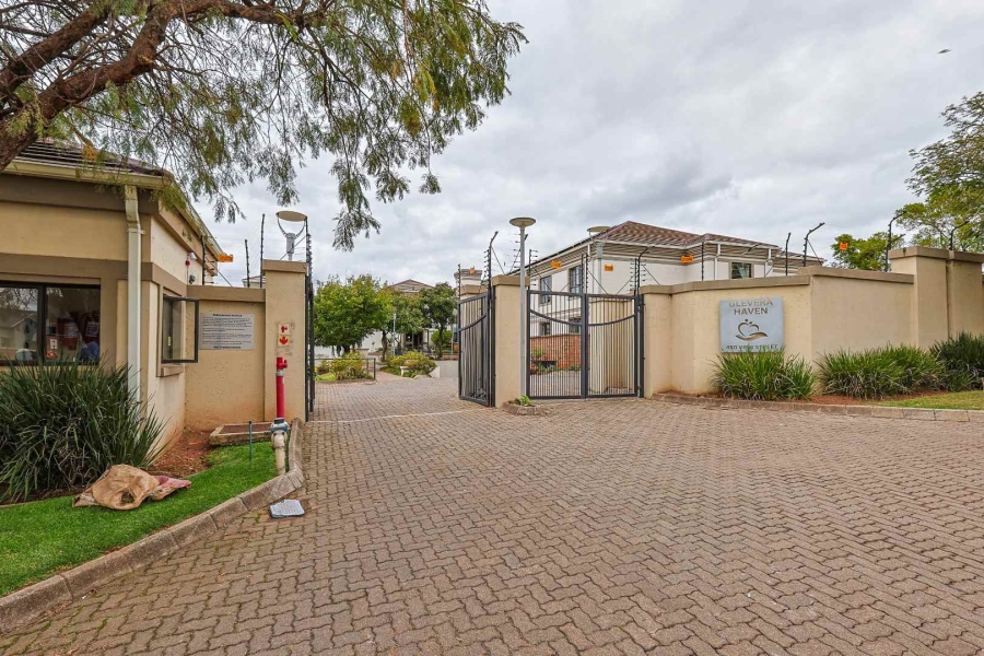 1 Bedroom Property for Sale in Rietvalleirand Gauteng