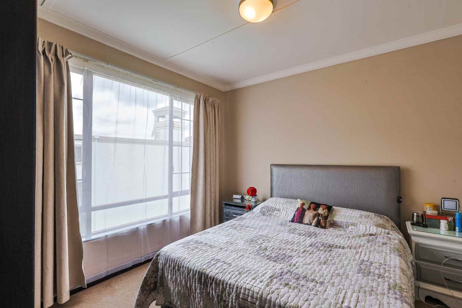 1 Bedroom Property for Sale in Rietvalleirand Gauteng