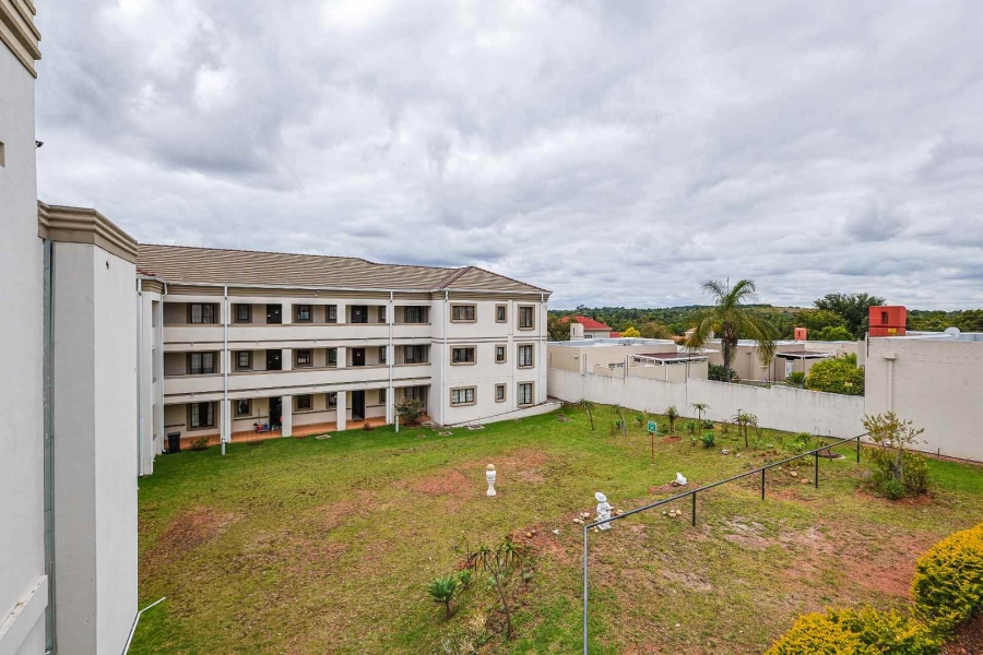 1 Bedroom Property for Sale in Rietvalleirand Gauteng