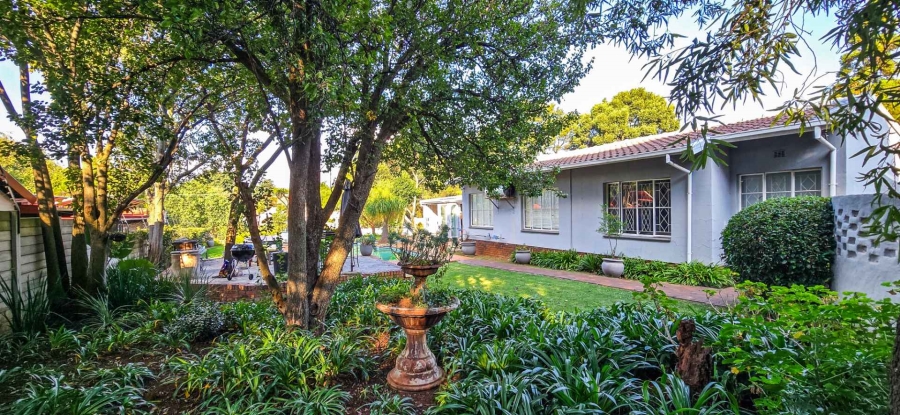 4 Bedroom Property for Sale in Waterkloof Ridge Gauteng