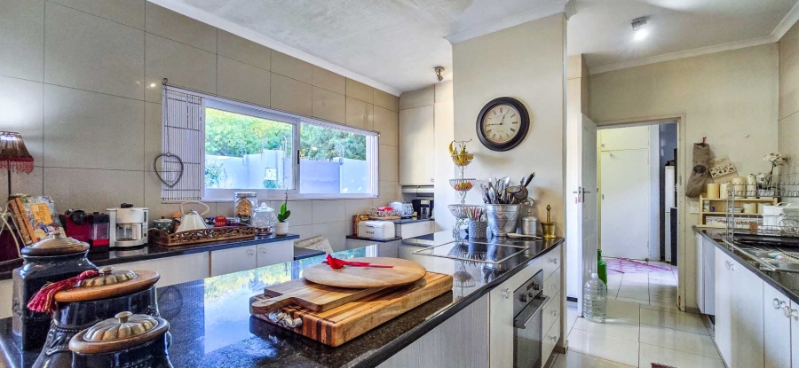 4 Bedroom Property for Sale in Waterkloof Ridge Gauteng