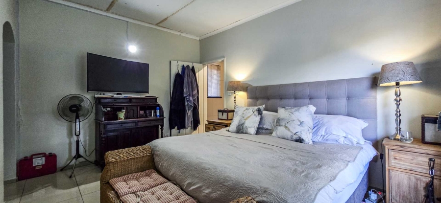 4 Bedroom Property for Sale in Waterkloof Ridge Gauteng