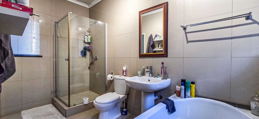 4 Bedroom Property for Sale in Waterkloof Ridge Gauteng