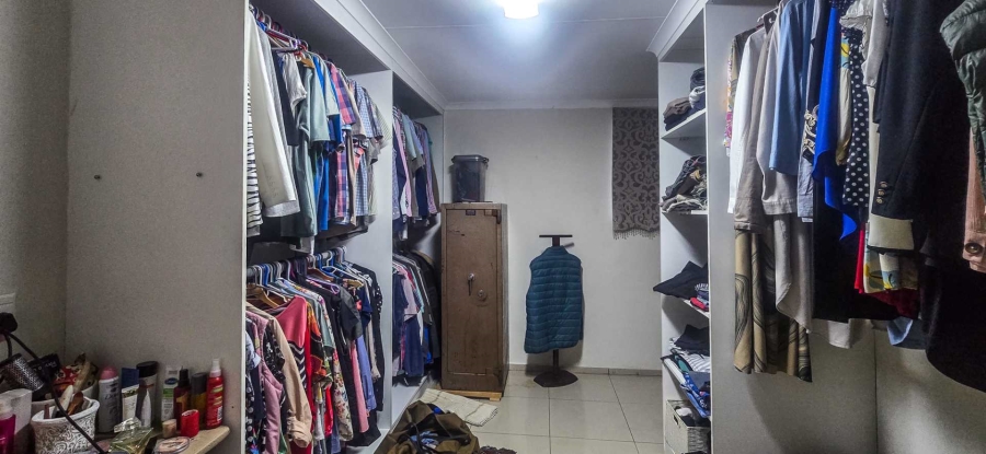 4 Bedroom Property for Sale in Waterkloof Ridge Gauteng