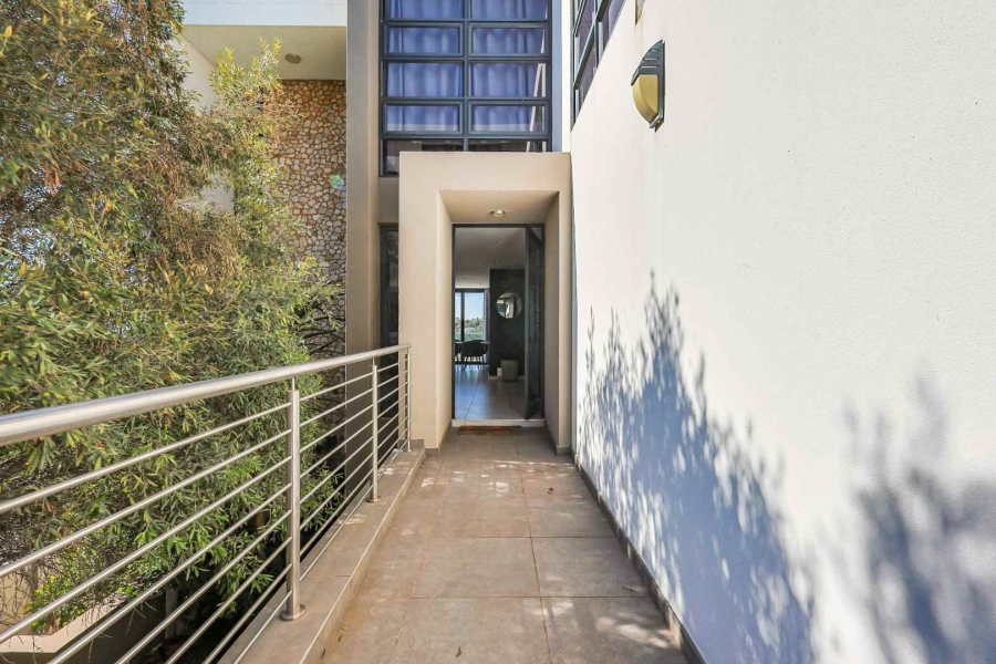 4 Bedroom Property for Sale in Waterkloof Ridge Gauteng