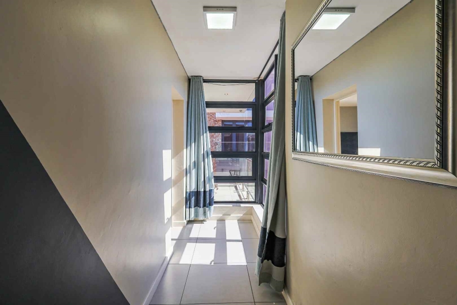 4 Bedroom Property for Sale in Waterkloof Ridge Gauteng