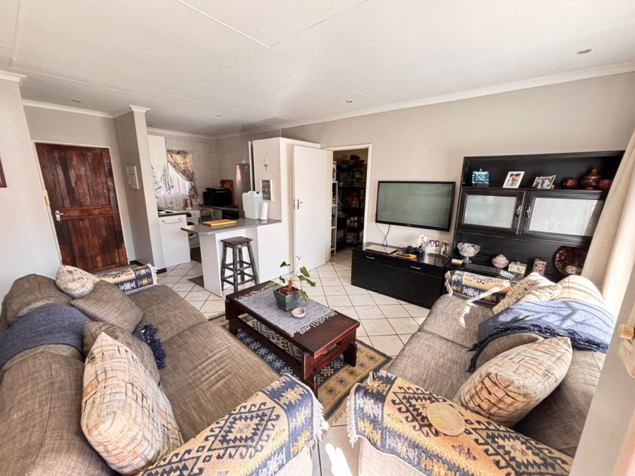 2 Bedroom Property for Sale in Rooihuiskraal Gauteng