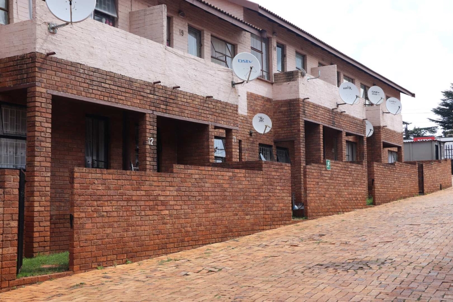 2 Bedroom Property for Sale in Florida Gauteng