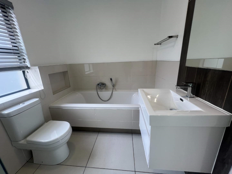 To Let 1 Bedroom Property for Rent in Lonehill Gauteng