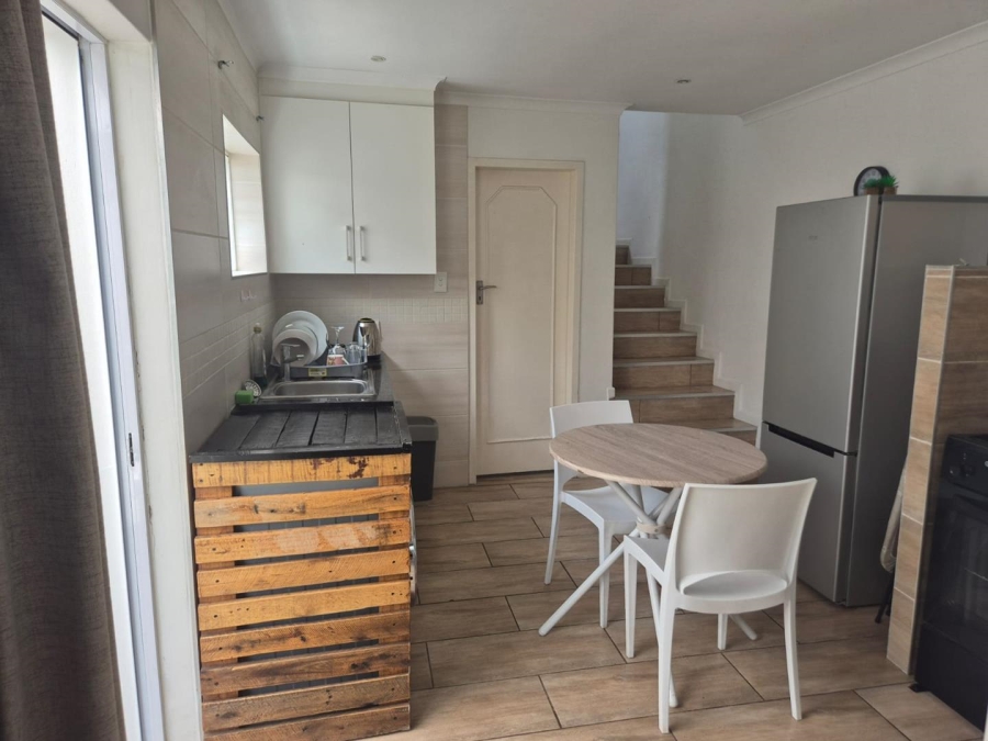 To Let 2 Bedroom Property for Rent in Parktown North Gauteng