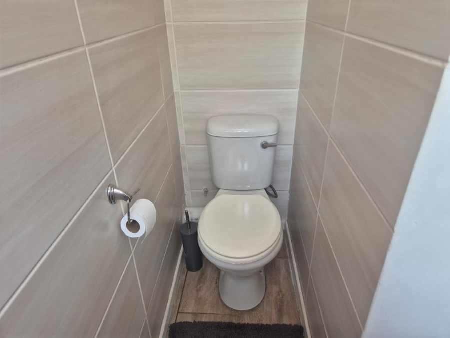 To Let 2 Bedroom Property for Rent in Parktown North Gauteng