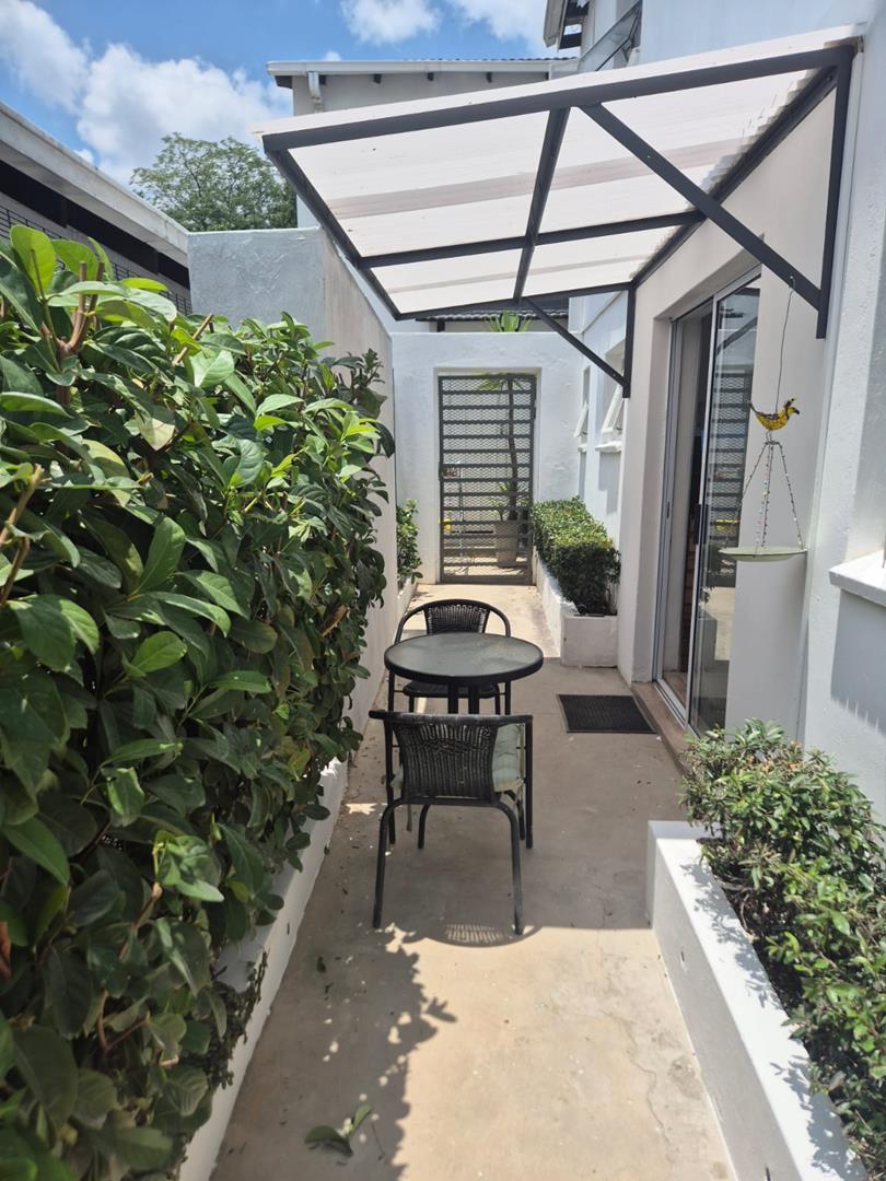 To Let 2 Bedroom Property for Rent in Parktown North Gauteng
