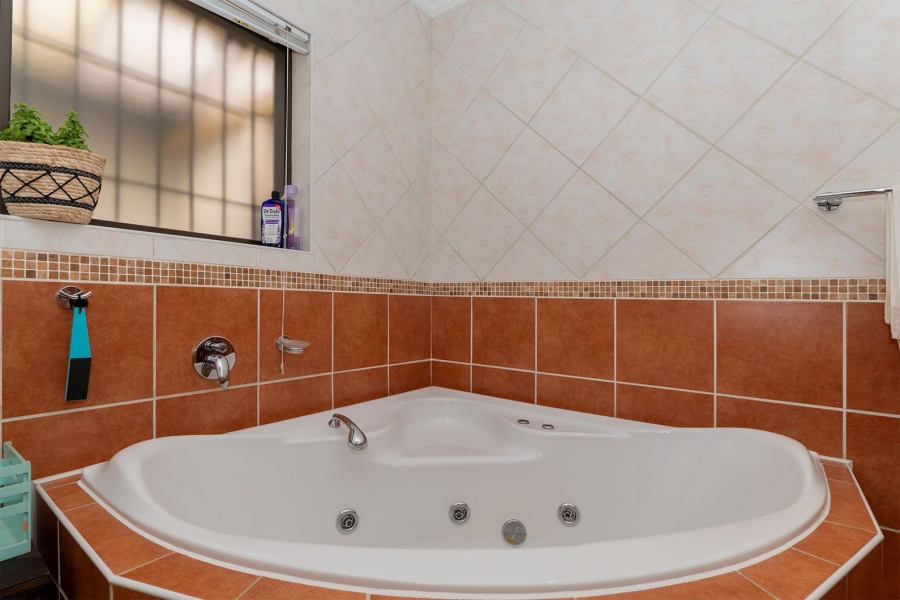 4 Bedroom Property for Sale in Witfield Gauteng