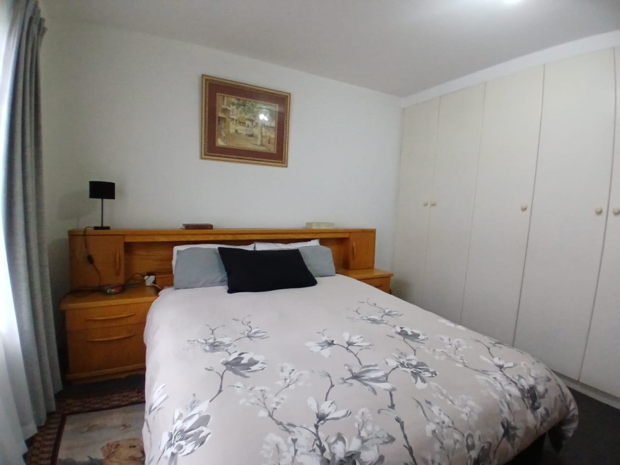 2 Bedroom Property for Sale in Lambton Gauteng