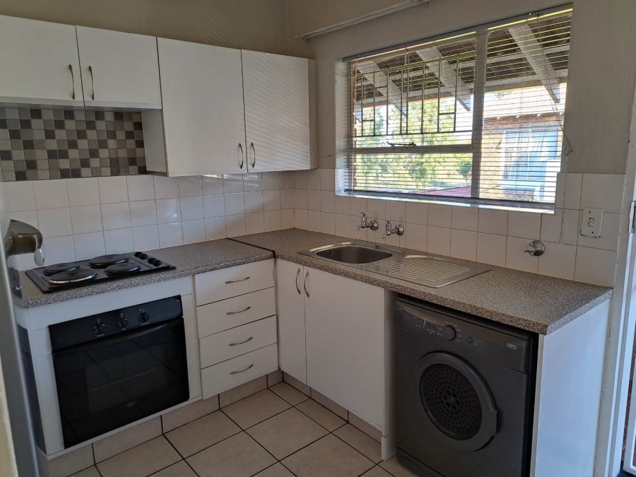 2 Bedroom Property for Sale in Ravenswood Gauteng