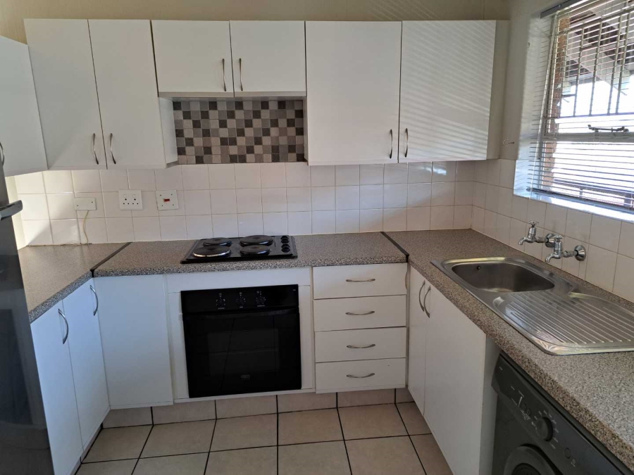 2 Bedroom Property for Sale in Ravenswood Gauteng