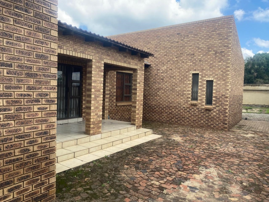 3 Bedroom Property for Sale in Klippoortje Gauteng