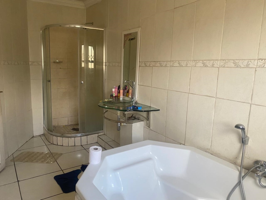 3 Bedroom Property for Sale in Klippoortje Gauteng