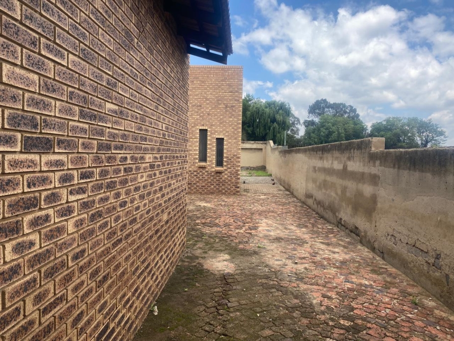 3 Bedroom Property for Sale in Klippoortje Gauteng