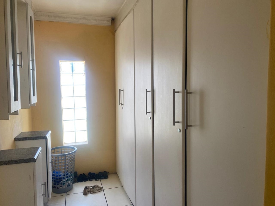 3 Bedroom Property for Sale in Klippoortje Gauteng