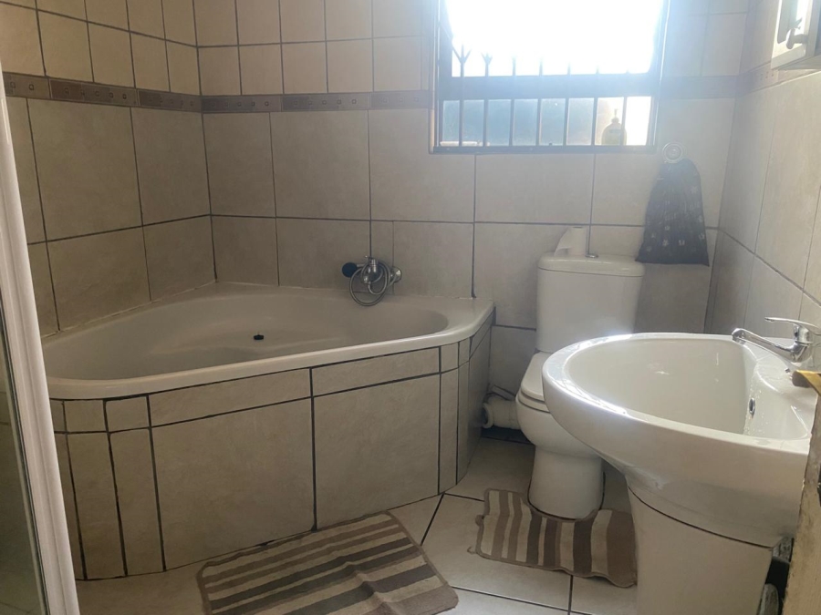 3 Bedroom Property for Sale in Klippoortje Gauteng