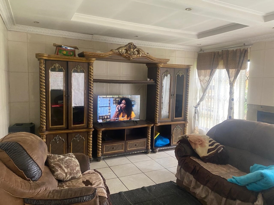 3 Bedroom Property for Sale in Klippoortje Gauteng