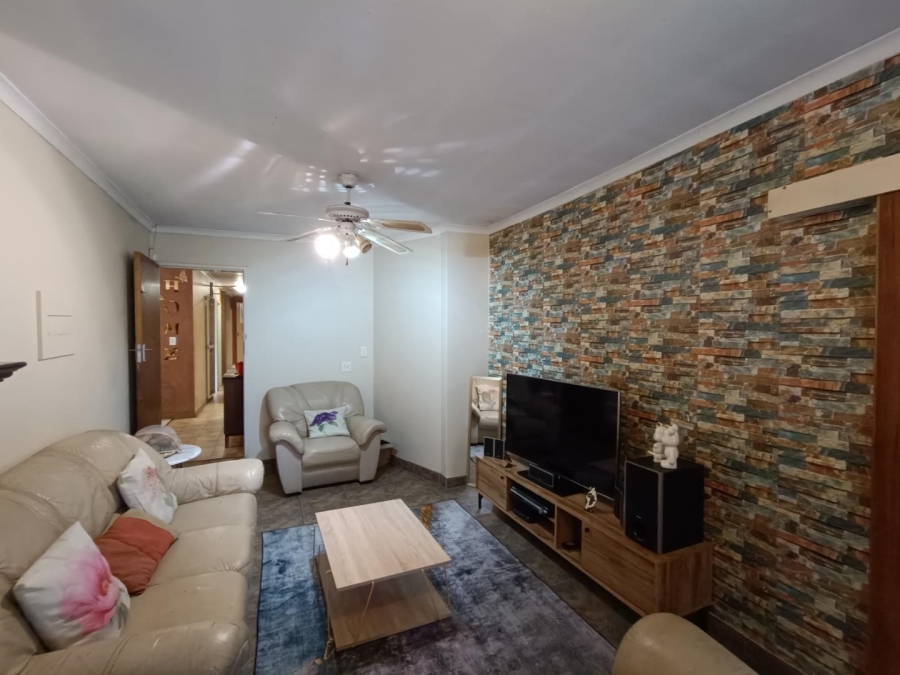 4 Bedroom Property for Sale in Zwartkop Gauteng
