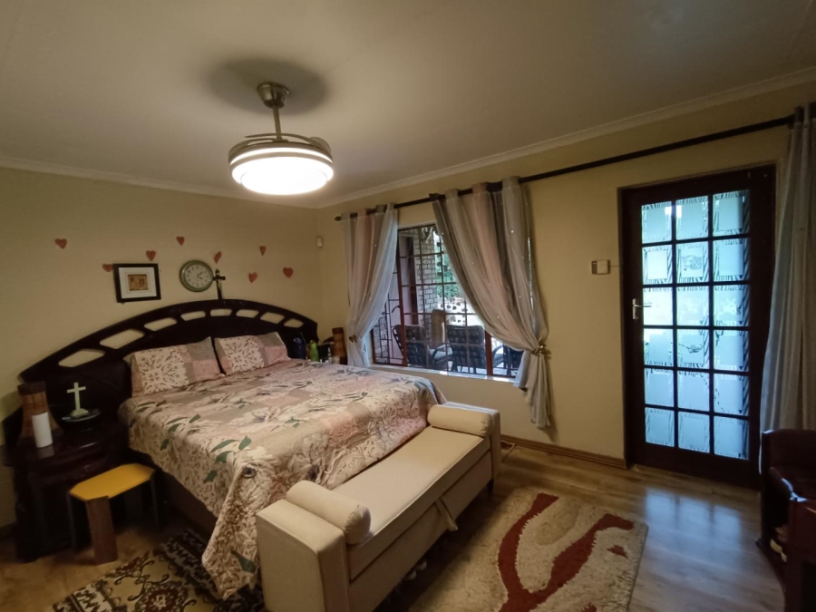 4 Bedroom Property for Sale in Zwartkop Gauteng