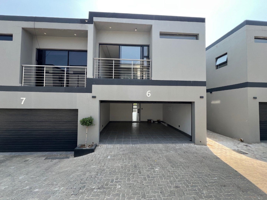 3 Bedroom Property for Sale in Bryanston Gauteng
