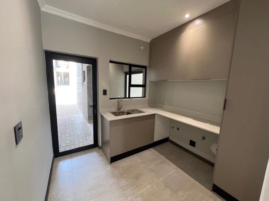 3 Bedroom Property for Sale in Bryanston Gauteng
