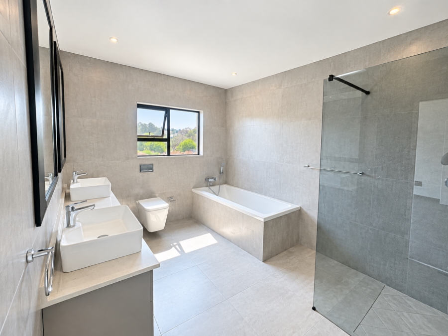 3 Bedroom Property for Sale in Bryanston Gauteng