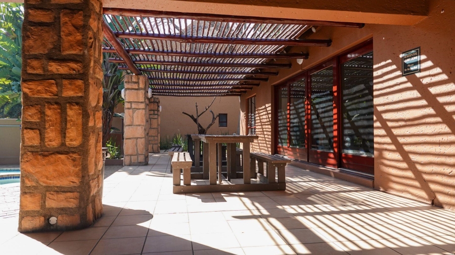 To Let 1 Bedroom Property for Rent in Douglasdale Gauteng