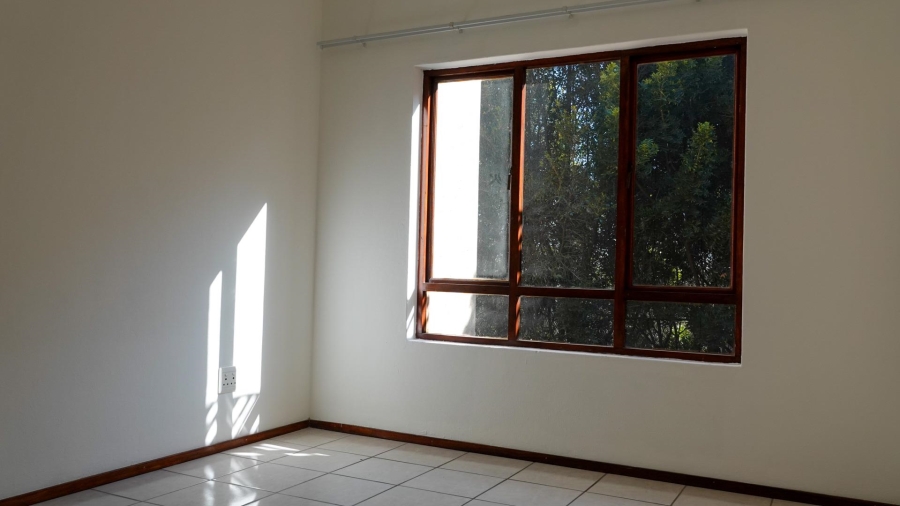 To Let 1 Bedroom Property for Rent in Douglasdale Gauteng