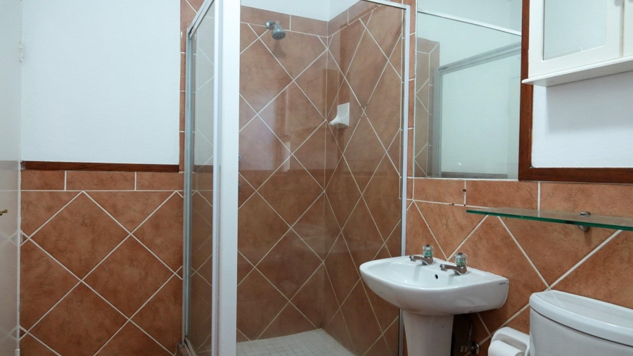 To Let 1 Bedroom Property for Rent in Douglasdale Gauteng