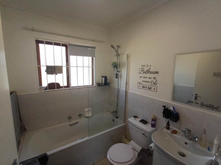2 Bedroom Property for Sale in Florida Gauteng