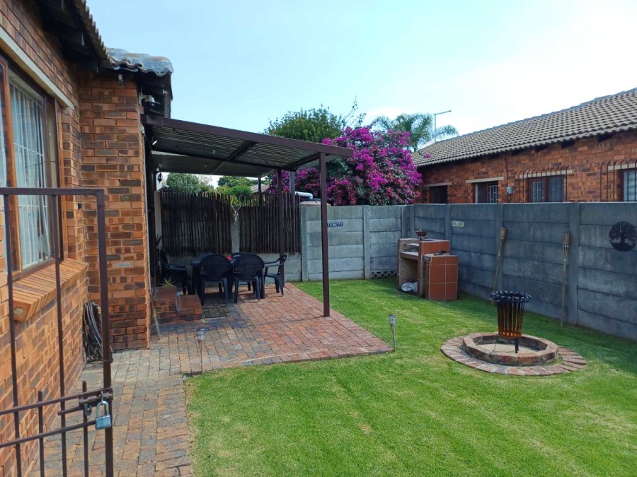 2 Bedroom Property for Sale in Florida Gauteng