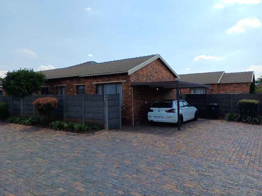 2 Bedroom Property for Sale in Florida Gauteng