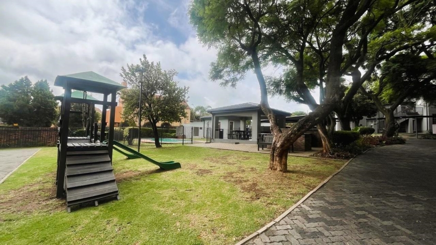 2 Bedroom Property for Sale in Bromhof Gauteng