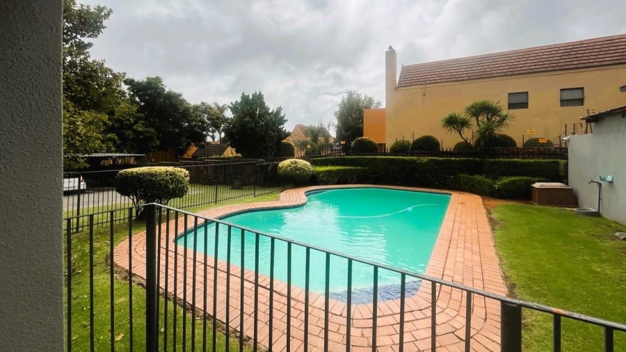 2 Bedroom Property for Sale in Bromhof Gauteng