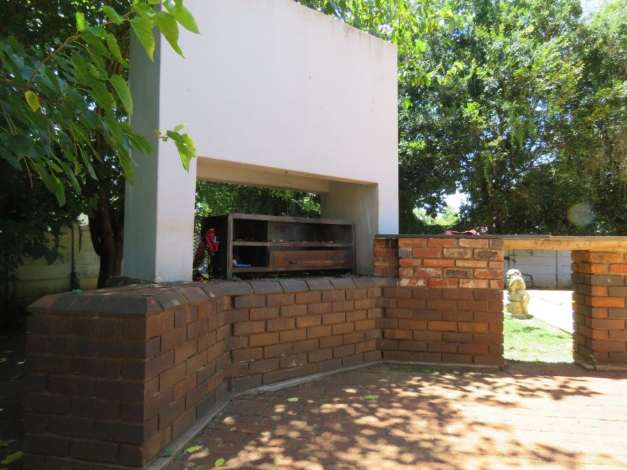 4 Bedroom Property for Sale in Valhalla Gauteng