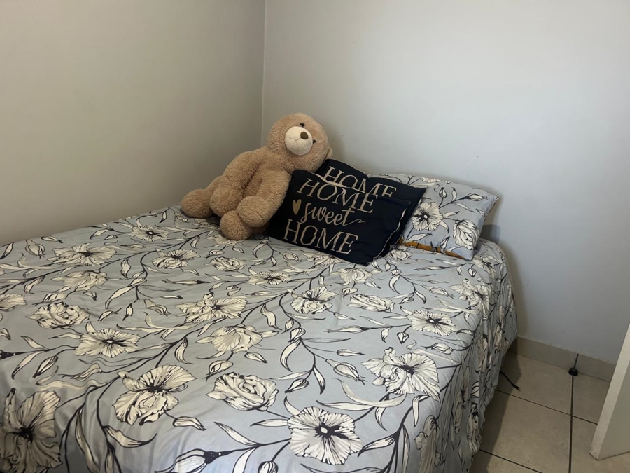 2 Bedroom Property for Sale in Clayville Gauteng