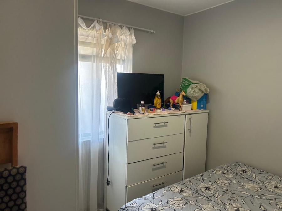 2 Bedroom Property for Sale in Clayville Gauteng