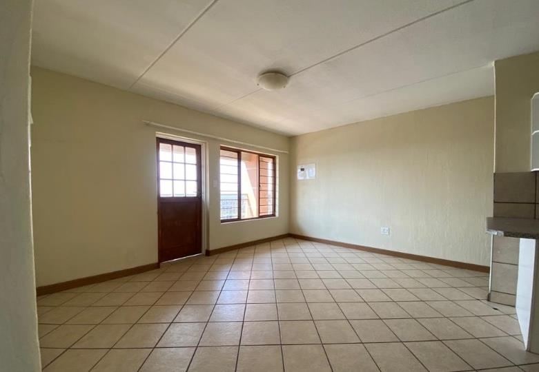2 Bedroom Property for Sale in Constantia Kloof Gauteng
