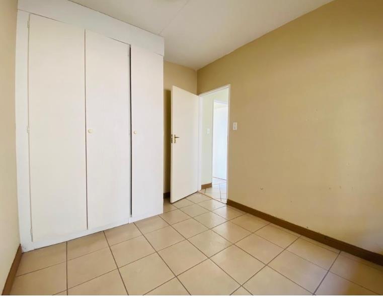 2 Bedroom Property for Sale in Constantia Kloof Gauteng